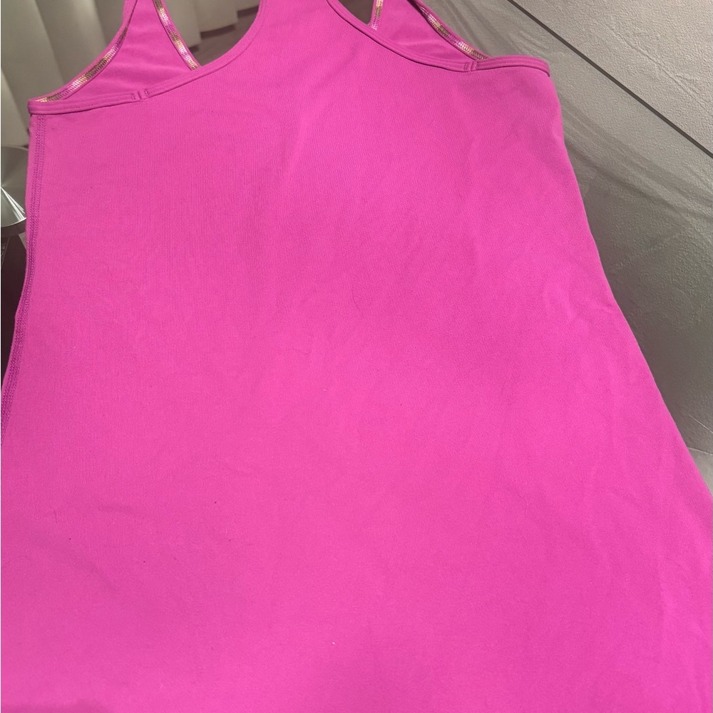 Swiftly Tech Racerback Tank Top 2.0
Waist Length Sz 8 Pre-Loved